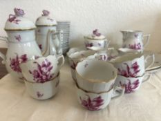 Herend Mokkaservice "Apponyi purpur", für acht Personen.