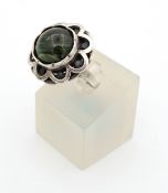 Ring mit Nephrit-Cabochon, Silber, Polen