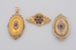 Medaillon-Brosche, Medaillon-Anhänger und Brosche, Biedermeier, tlw. mit Granatbesatz