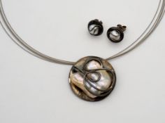 Set: Collier und Paar Ohrstecker mit Barockperlen, 925er Silber, Büttner-Schmuck, Bad Suderode/ Har