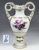 Schlangenhenkelvase. MEISSEN nach 1948, 1. Wahl.