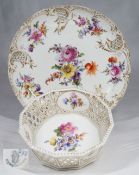 Zwei Schalen, NYMPHENBURG, 20. Jahrhundert. Im