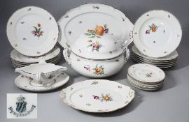 Speiseservice NYMPHENBURG, Form "Korb", 20. Jahrhundert.