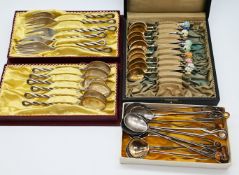 1 Konvolut Kaffeebesteck/Vorlegeteile Silber 800/835 u.a. "Hildesheimer Rose" u.a. ber. Asp./Gsp.