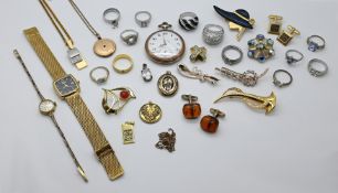 1 Uhr, 1 Anhänger je GG 8ct., 1 Verschluss GG 8ct.,