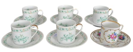 Mokkaservice und eine Mokkatasse