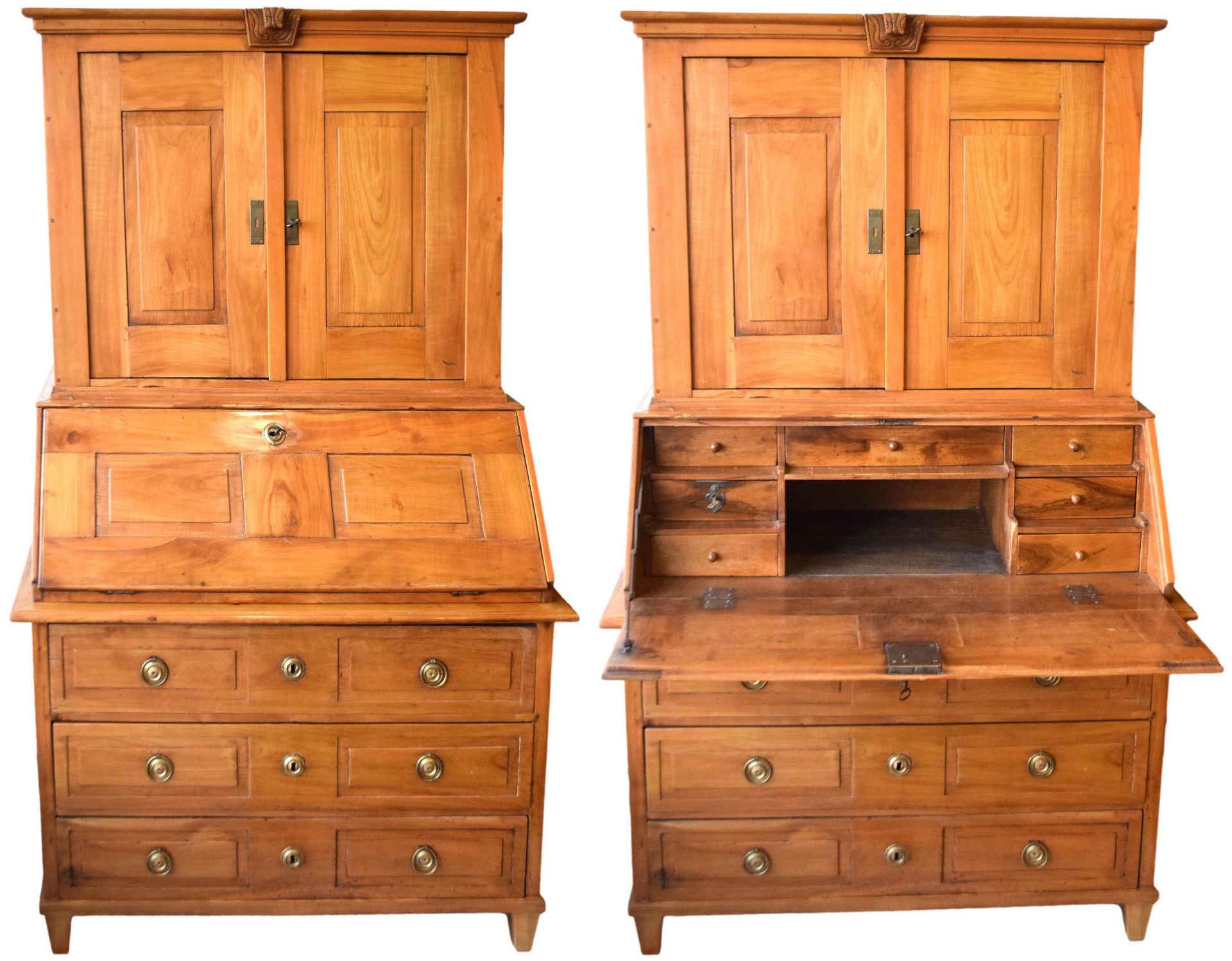 Biedermeier Sekretär, Kirschbaum, vier Vierkantbeine nach unten ...