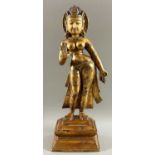 Asiatika Bronze stehende Tara Figur, vergoldet 32cm hoch und 3,4KG schwer 度母