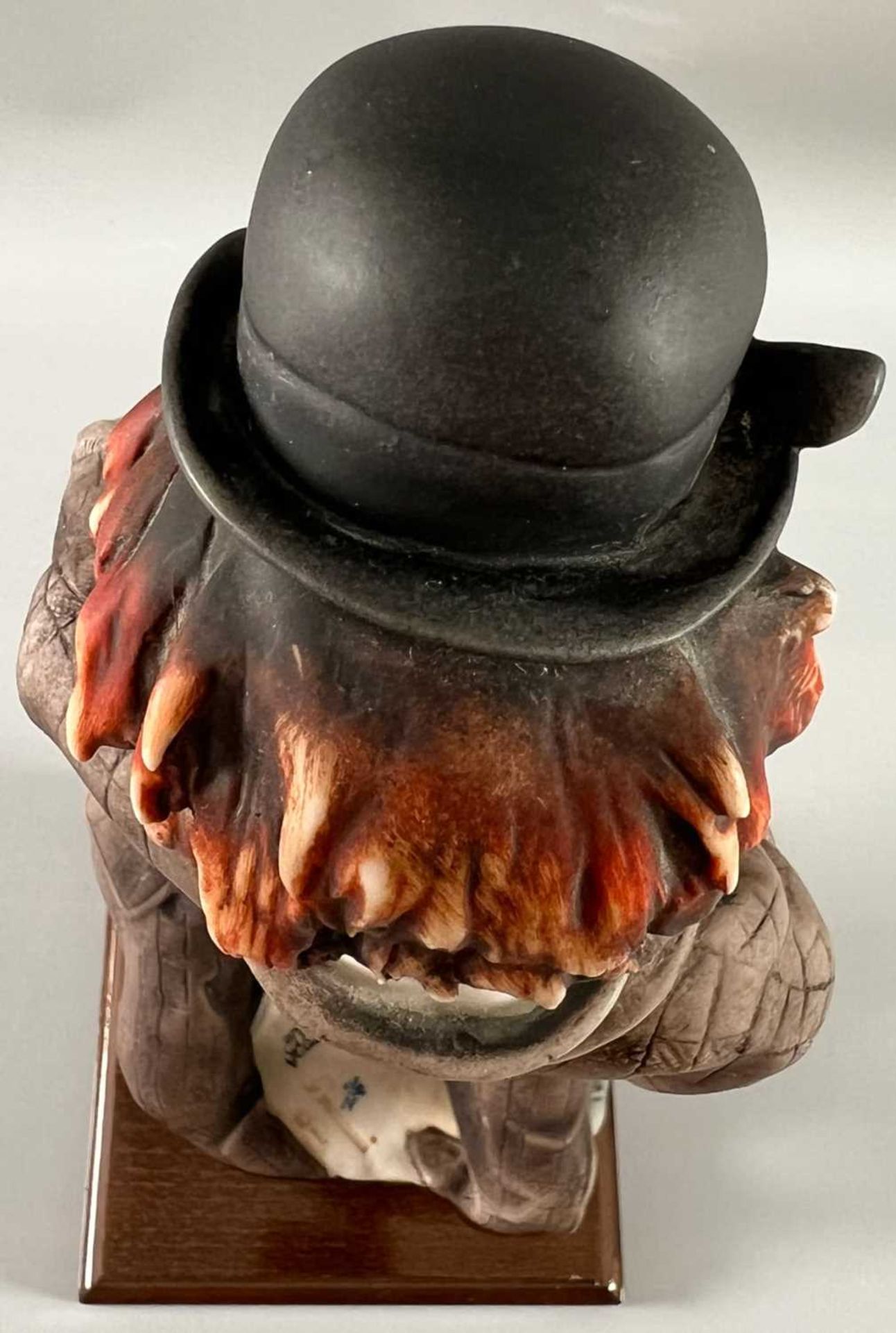 Armani, Giuseppe (1935-2006) Entwurf, Keramik Figur, der musikalische Clown von 1987, ca.47cm hoch - Bild 6 aus 9