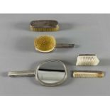 Silber 835 und 925 Bürstenset bestehend aus ausgesamt 5 Teilen, tlw Monogramm "B"