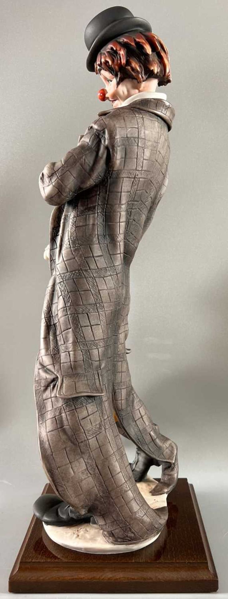 Armani, Giuseppe (1935-2006) Entwurf, Keramik Figur, der musikalische Clown von 1987, ca.47cm hoch - Bild 4 aus 9