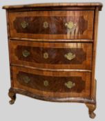 Kommode im Barock Stil, Beistellkommode wohl Nussbaum furniert, ca. 65cm breit, ca. 19. Jhdt.