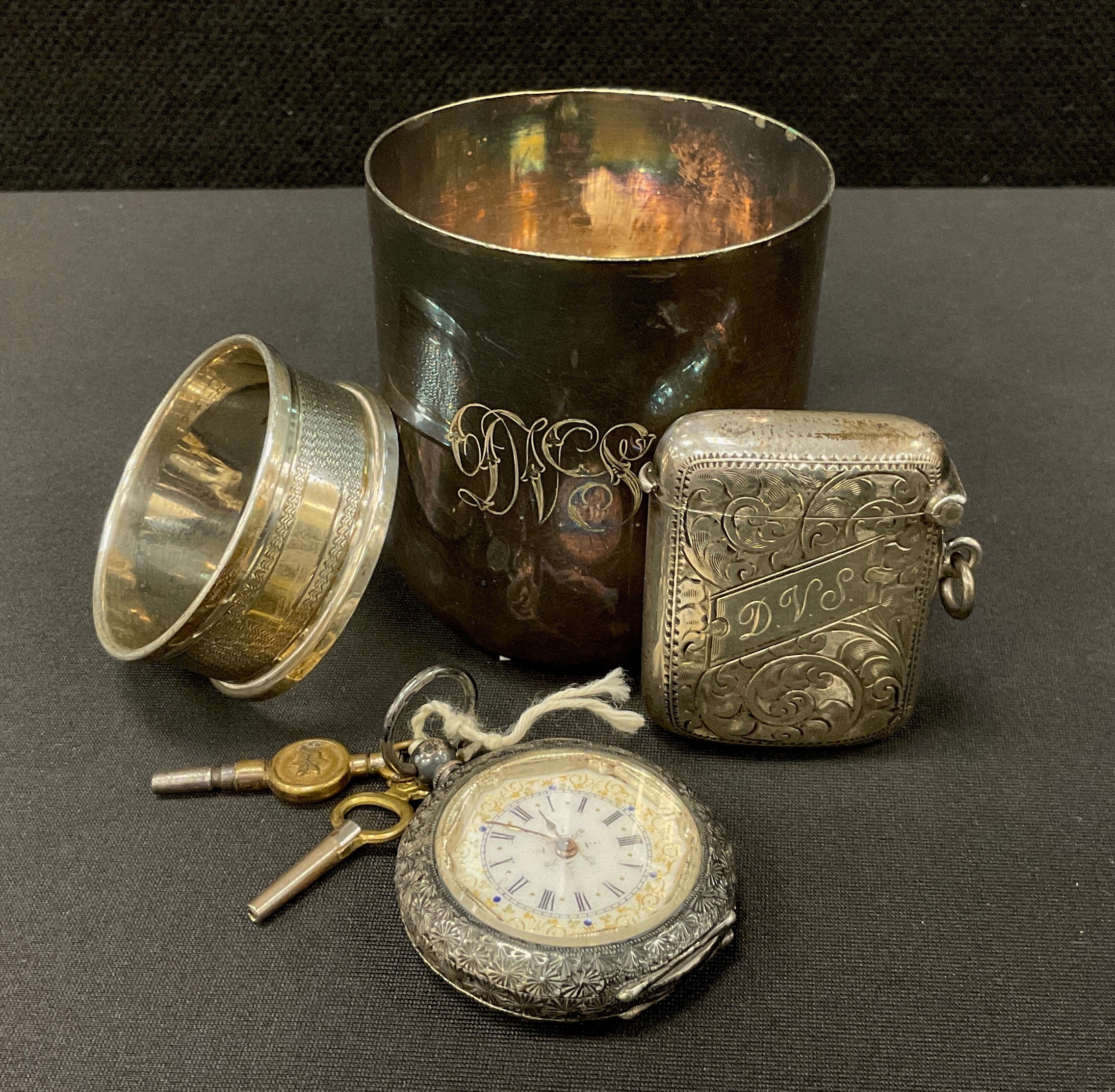 A Continental 935 silver pocket watch; a late Victorian silver vesta case, Birmingham 1900; etc (4)