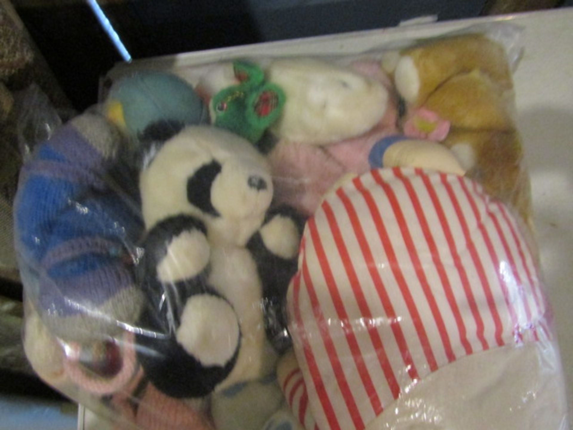 A large collection of soft toys - Image 7 of 12