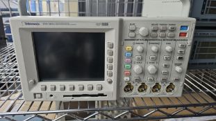 Tektronix TDS3054 500MHz 5GS/s 4-Channel Digital Phosphor Oscilloscope DPO