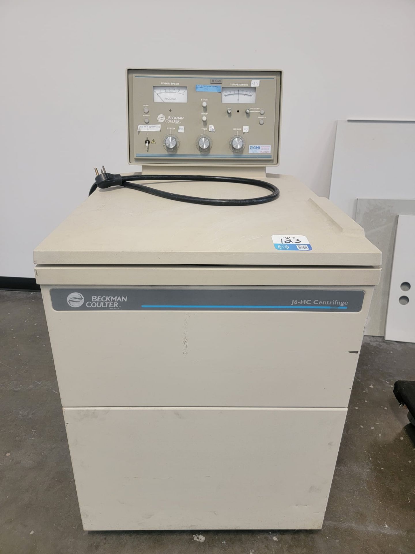 Beckman Coulter J6-HC Centrifuge 208V 25A Model 360271 Analog Control