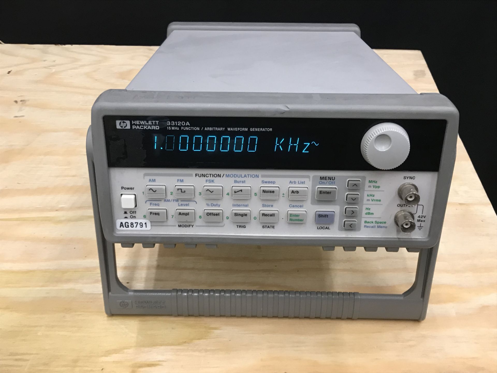 HP 33120A 15MHz Function / Arbitrary Waveform Generator