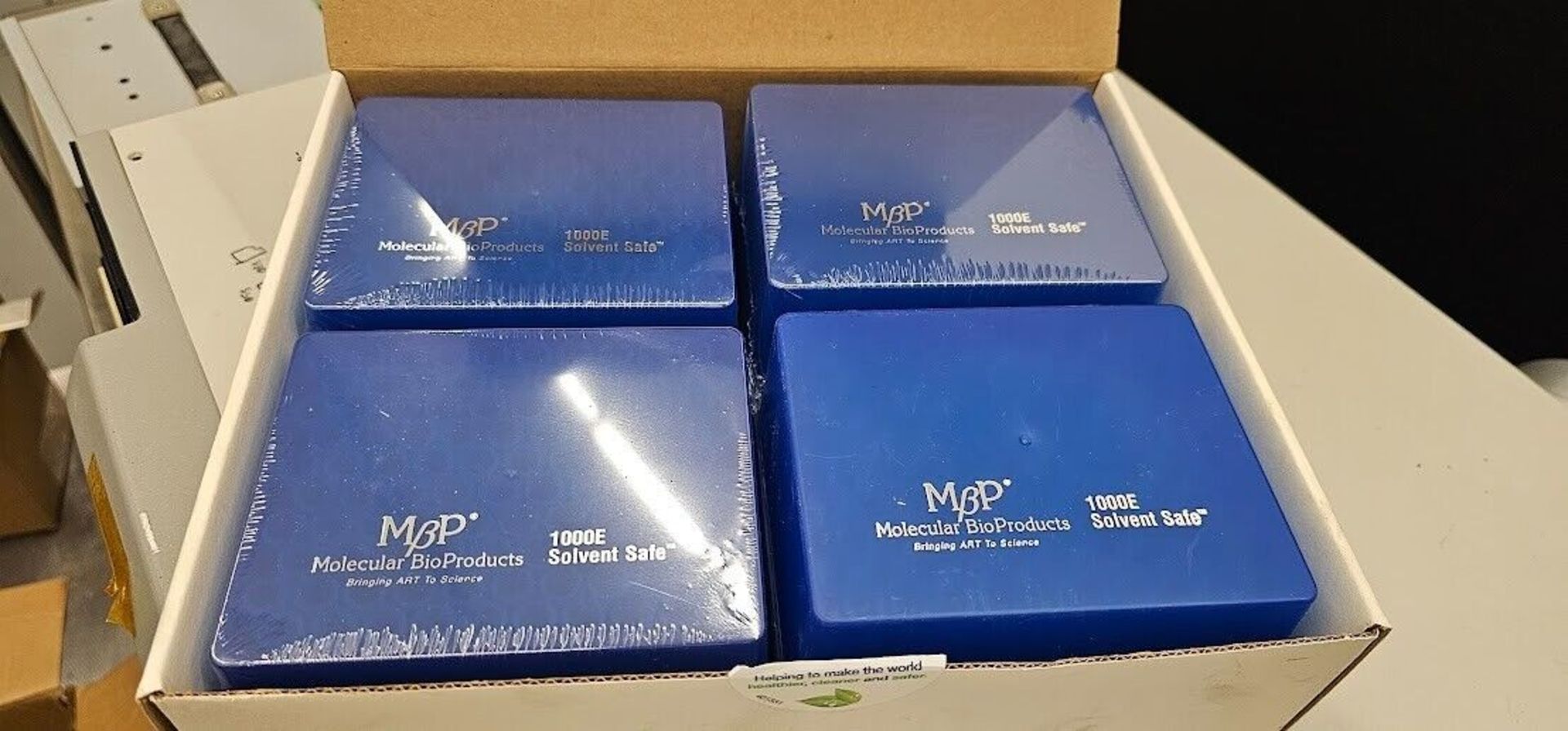 MBP 1000E Solvent Safe Pipette Tips by Molecular BioProducts - 4 Trays/Pack - Image 3 of 5