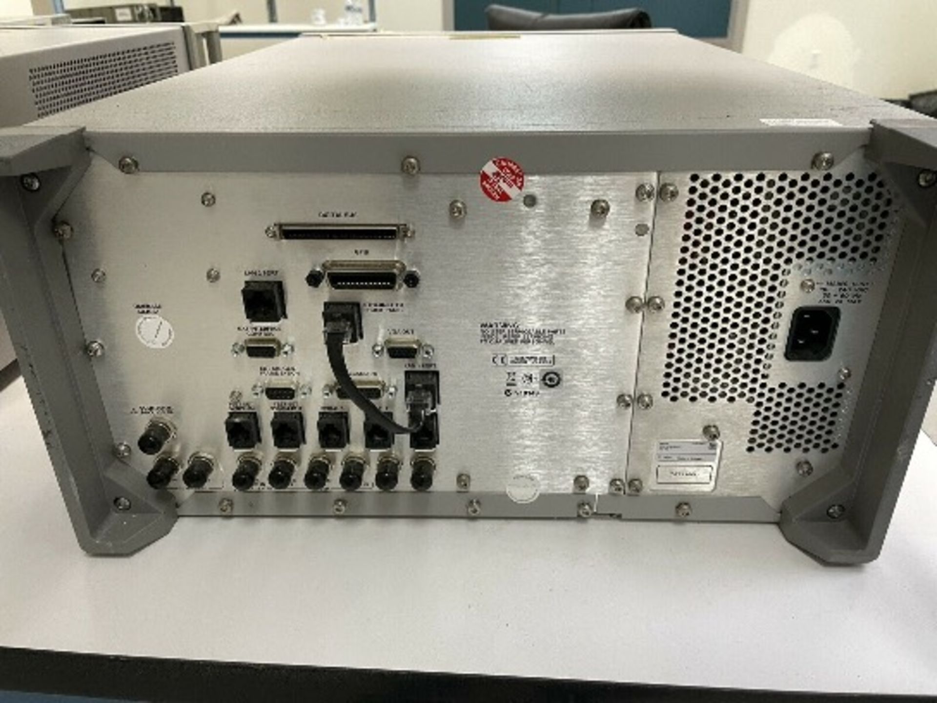 Agilent 8960 E5515C Wireless Communication Test Set | Series 10 - Image 8 of 17