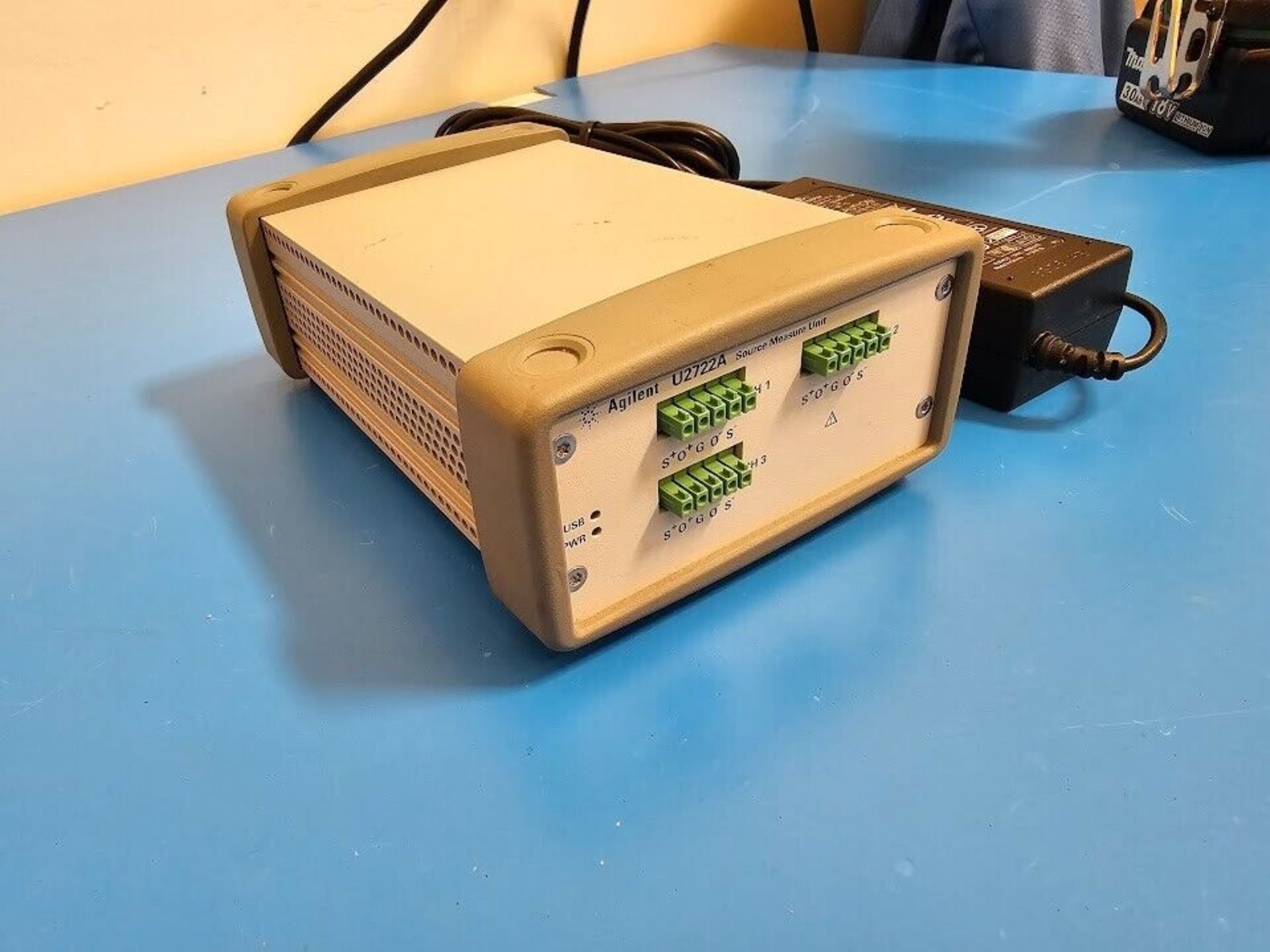 Agilent U2722A Source Measure Unit - Image 3 of 6