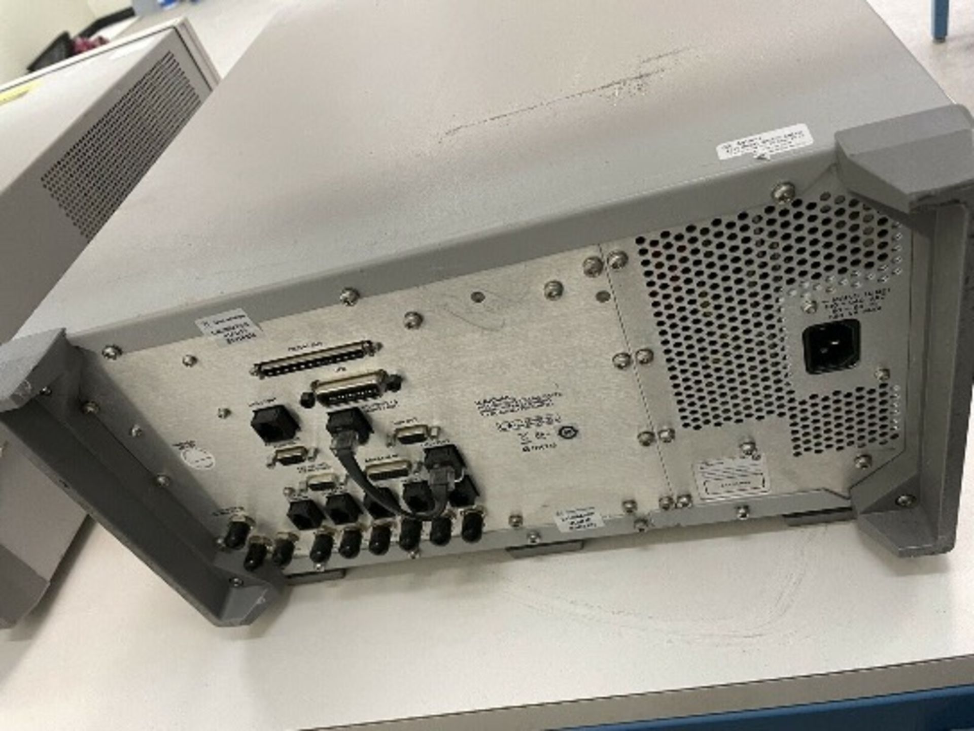 Agilent 8960 E5515C Wireless Communication Test Set | Series 10 - Image 11 of 17