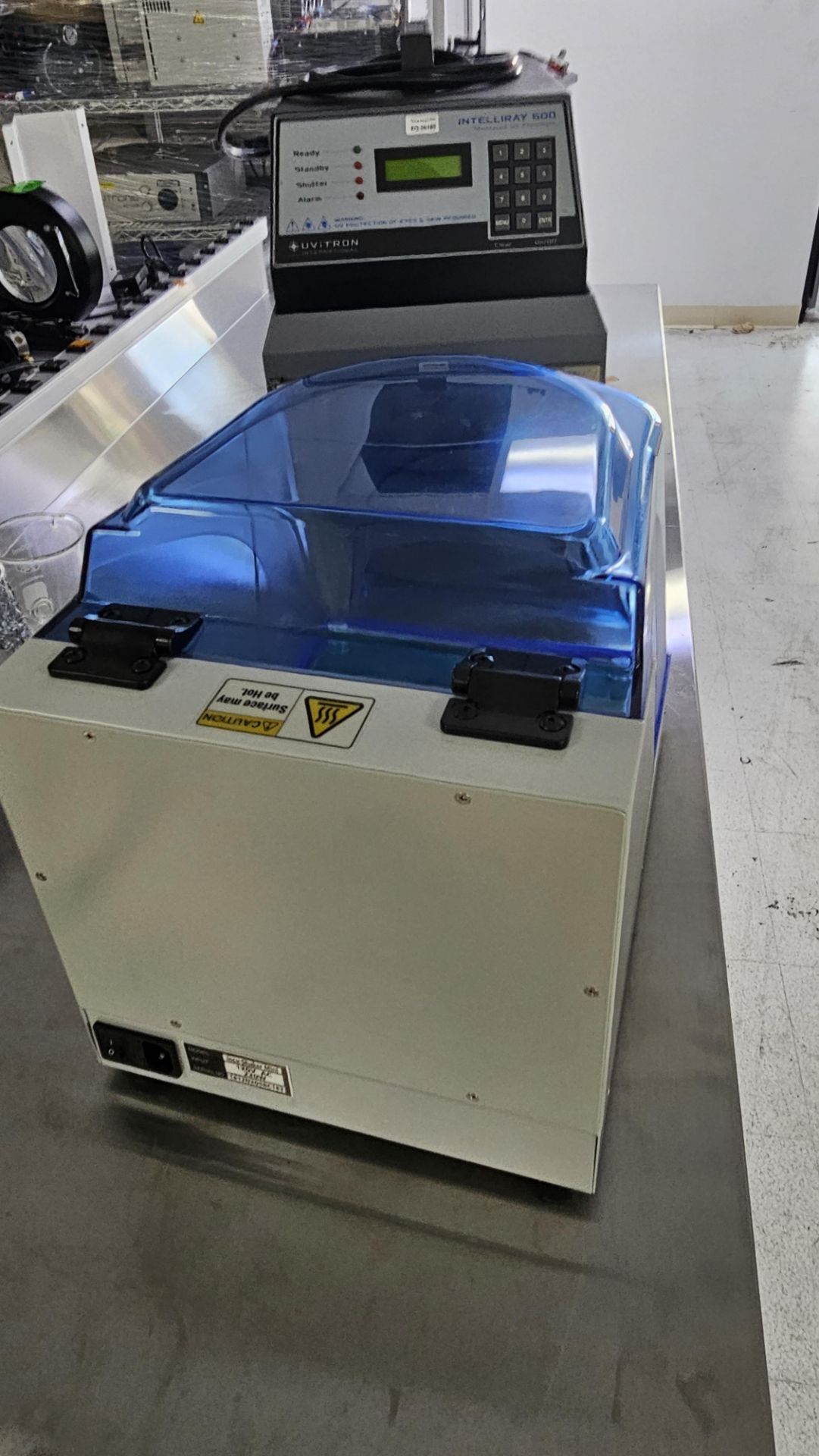 Incu-Shaker Mini con Control de Temperatura y Cubierta Protectora - Image 4 of 9