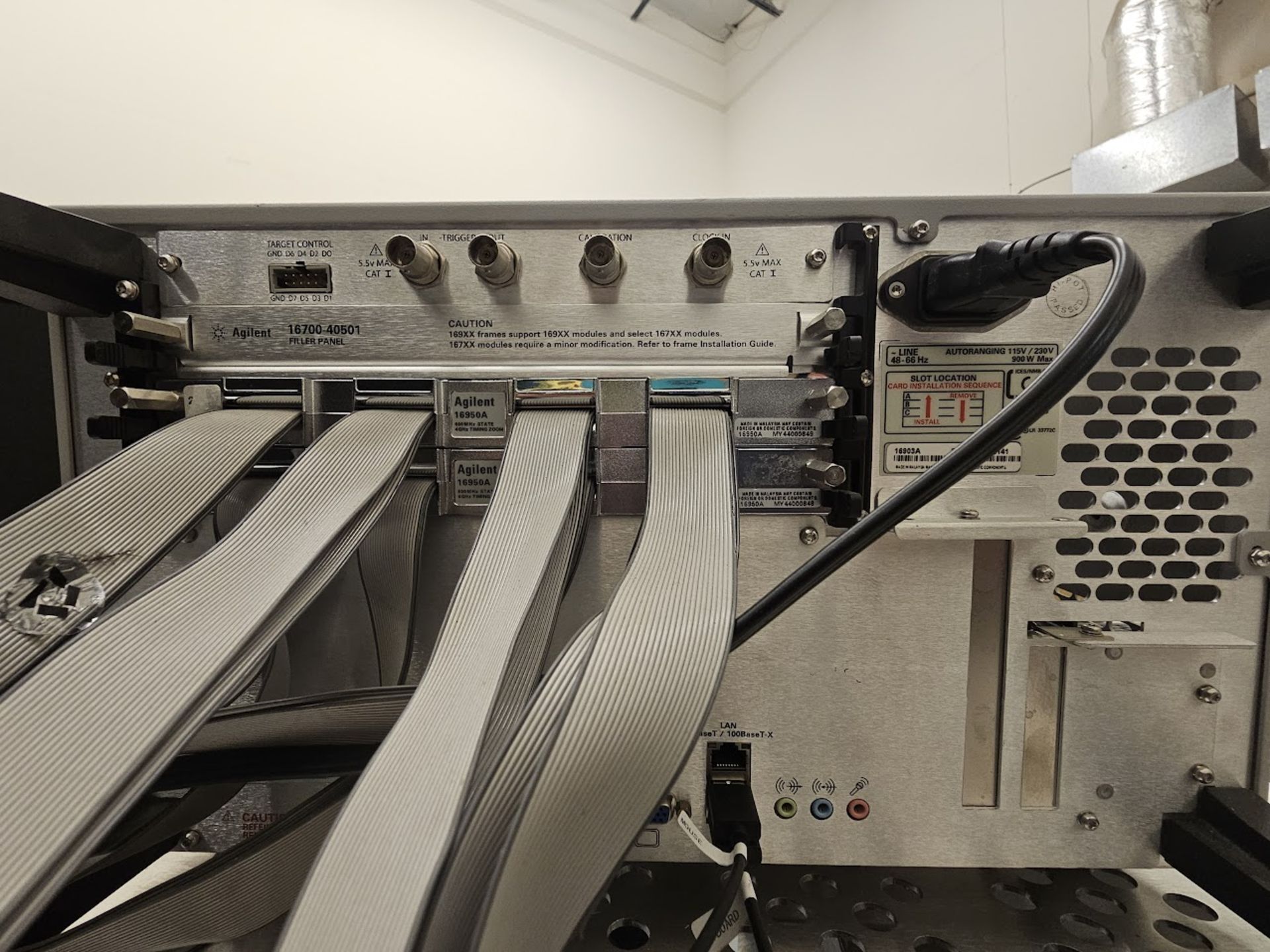 Agilent 16903A Logic Analysis System â€" 16900 Series - Image 9 of 10