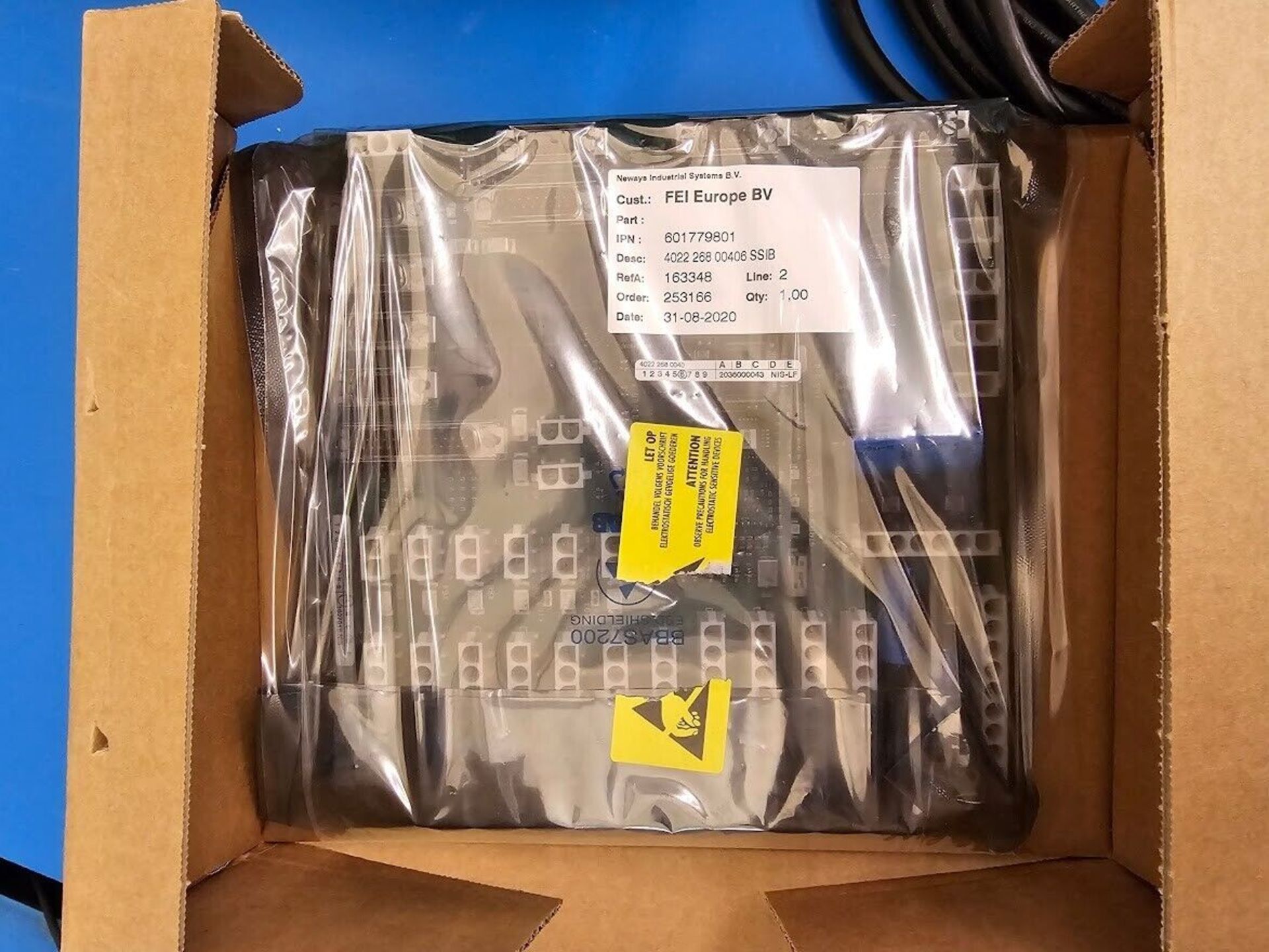 FEI Europe SEM Microscope Board IPN: 601779801, SSIB RefA: 163348 - Image 2 of 4