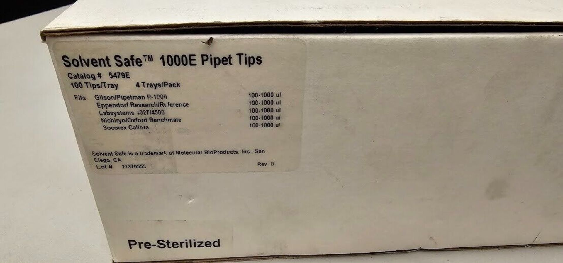 MBP 1000E Solvent Safe Pipette Tips by Molecular BioProducts - 4 Trays/Pack - Image 4 of 5