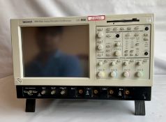 LOCATED in Mexico Tektronix TDS7154 1.5GHz DPO Digital Phosphor Oscilloscope Opt 4M