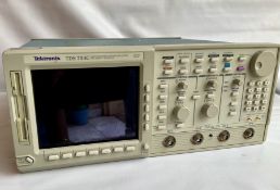 LOCATED in Mexico Tektronix TDS754C 500MHz 4Channels Oscilloscope