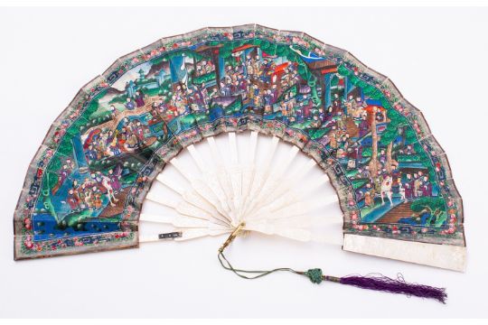 A Chinese Canton painted and carved mother of pearl fan, Qing dynasty, mid 19th century, - Image 1 of 2