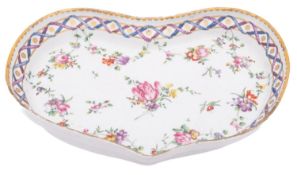 A Champion's Bristol heart-shaped dessert dish painted in the 'double ribbon' pattern of flower