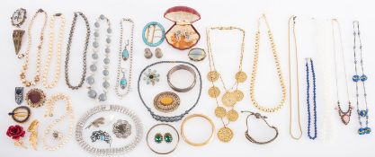 A mixed group of costume and silver jewe