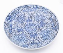 Two Chinese blue and white chargers,