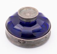 An Edward VIII silver pounce pot by Crichton Brothers, London 1936, with pull off lid, 9.5cm. (3.