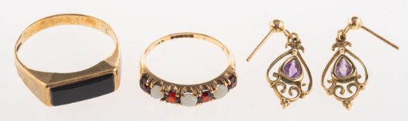 A mixed group of jewellery,