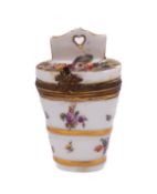 A Meissen porcelain patch box, in the fo