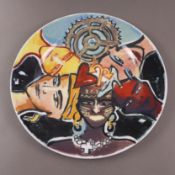 Jahresteller "Metropolis" - Porzellan, Entwurf von Elvira Bach, auf Unterseite eingebrannt bezeichn