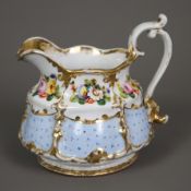 Biedermeier-Milchkanne - Epiag Aich, Böhmen, um 1850/60, Porzellan, bauchige geschweifte Form mit R