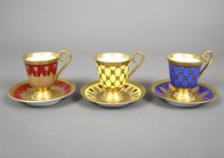 Drei Sammeltassen mit Fabergé-Dekor - Höchst, aus der Serie ''Eremitage'', gefußte Tassen mit Volut
