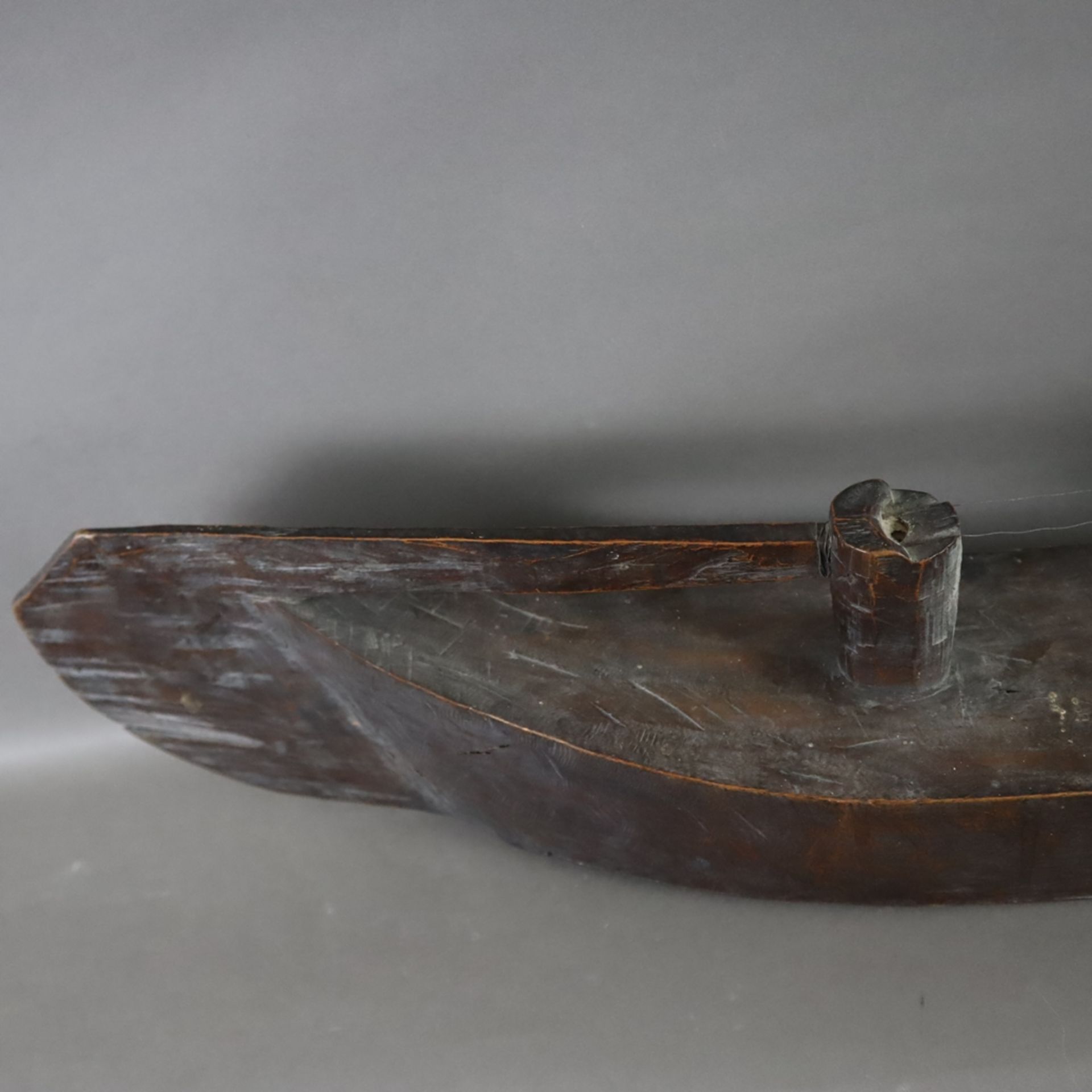 Indonesische Bootslaute "Kecapi" - Sulawesi, langgezogener bootsförmiger Holzkorpus, zwei Saiten, G - Bild 5 aus 7