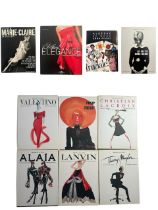 10 ouvrages sur les différents créateurs de mode.