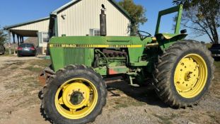 John Deere 2940 Tractor