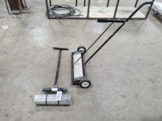 Seem roller and rolling magnet.