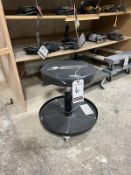 PERFORMANCE TOOL PORT. ADJ. SHOP STOOL
