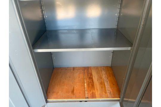 2 Door Cabinet - Image 4 of 4