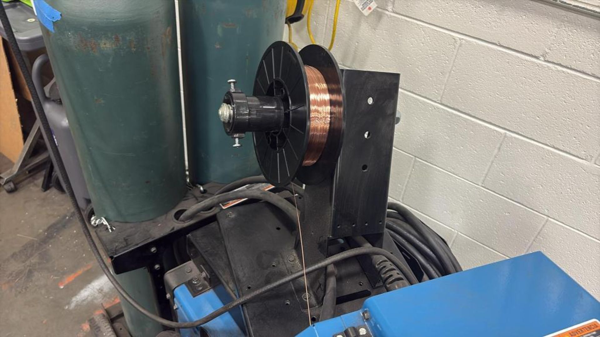 2020 Miller Deltaweld 350 350 Amp Mig Welder w/ Intellx Pro Wirefeed