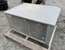Heat Transfer Products Air Cooled Condensing Unit, Model # RFH200L44-DA, Serial # E16J00764208011001