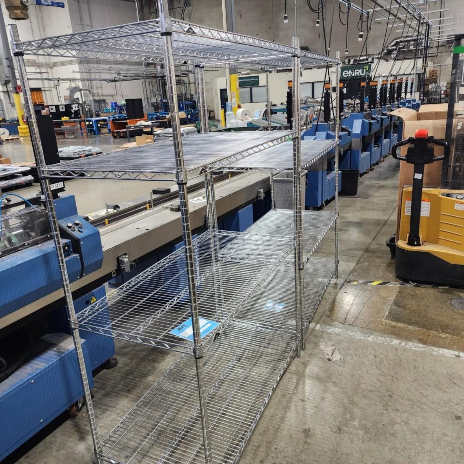 Metri Raksh Lot (2): Metro Racks